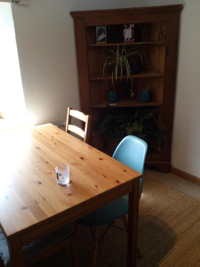 Celinie'S Guest House Gerin ภายนอก รูปภาพ