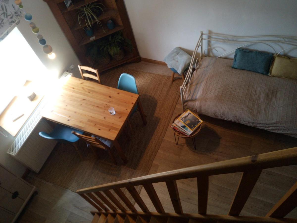 Celinie'S Guest House Gerin ภายนอก รูปภาพ