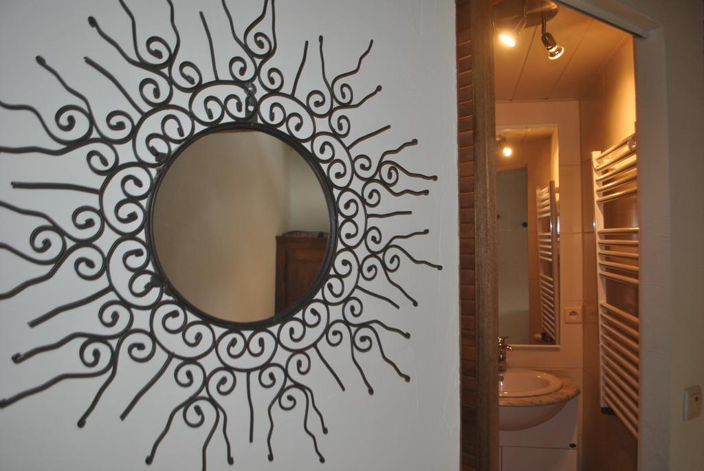 Celinie'S Guest House Gerin ภายนอก รูปภาพ